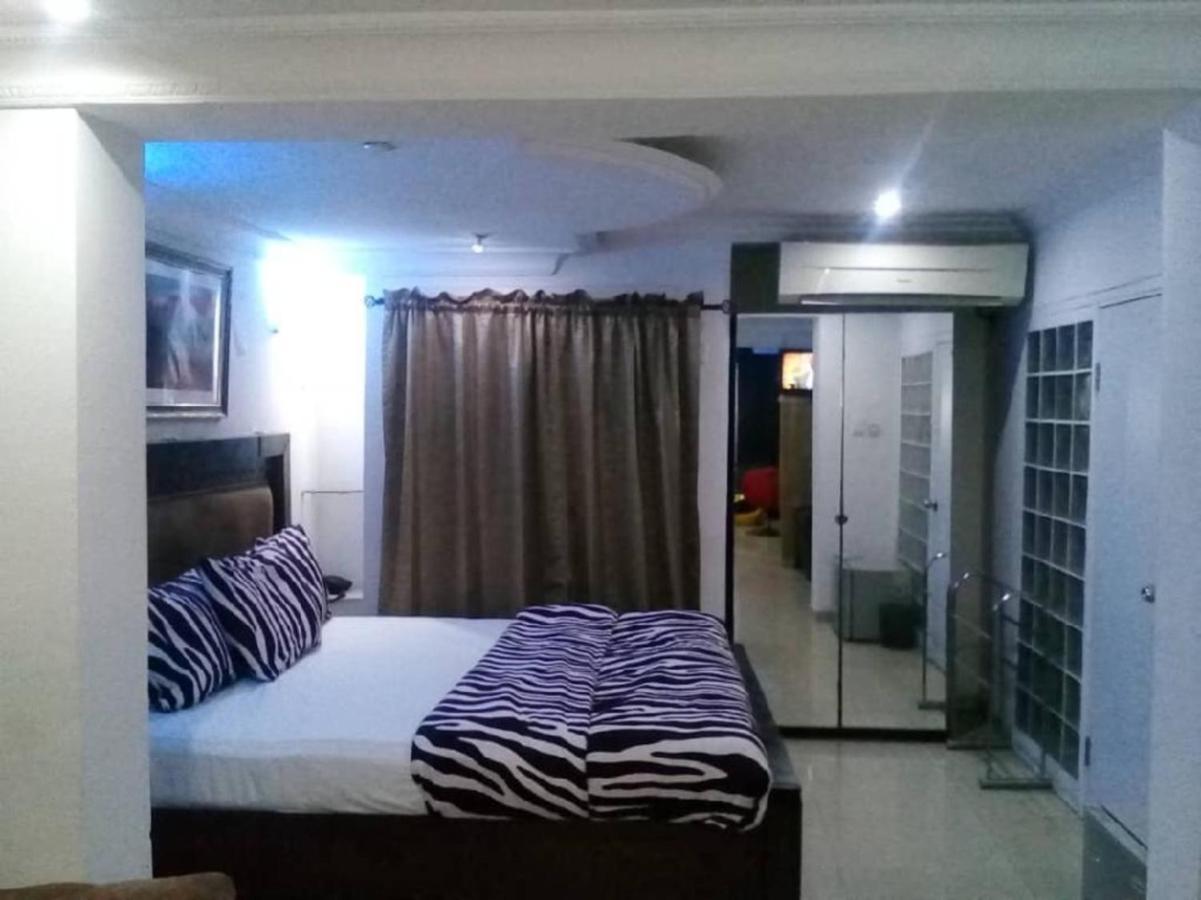 Theodawn Hotels @ Suite 29 Ikeja Zewnętrze zdjęcie
