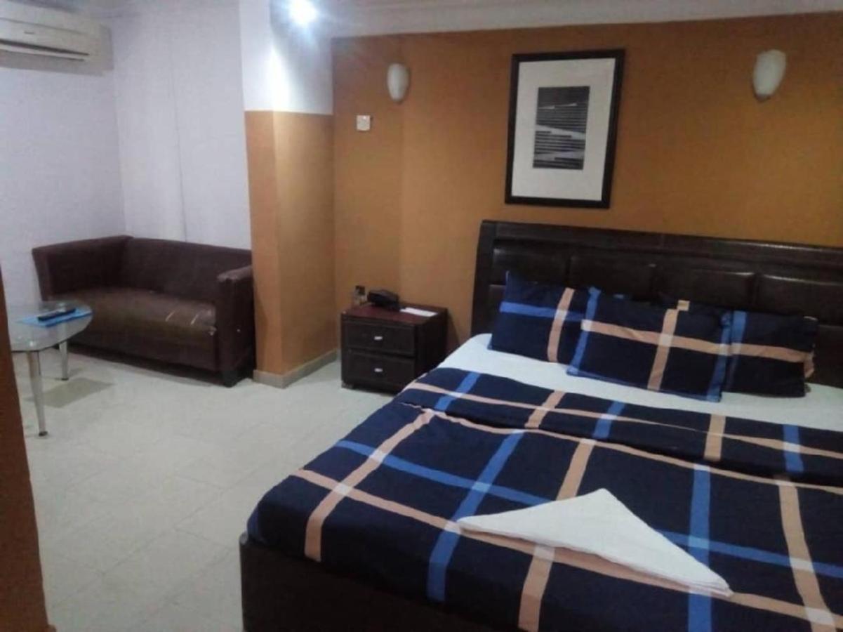 Theodawn Hotels @ Suite 29 Ikeja Zewnętrze zdjęcie