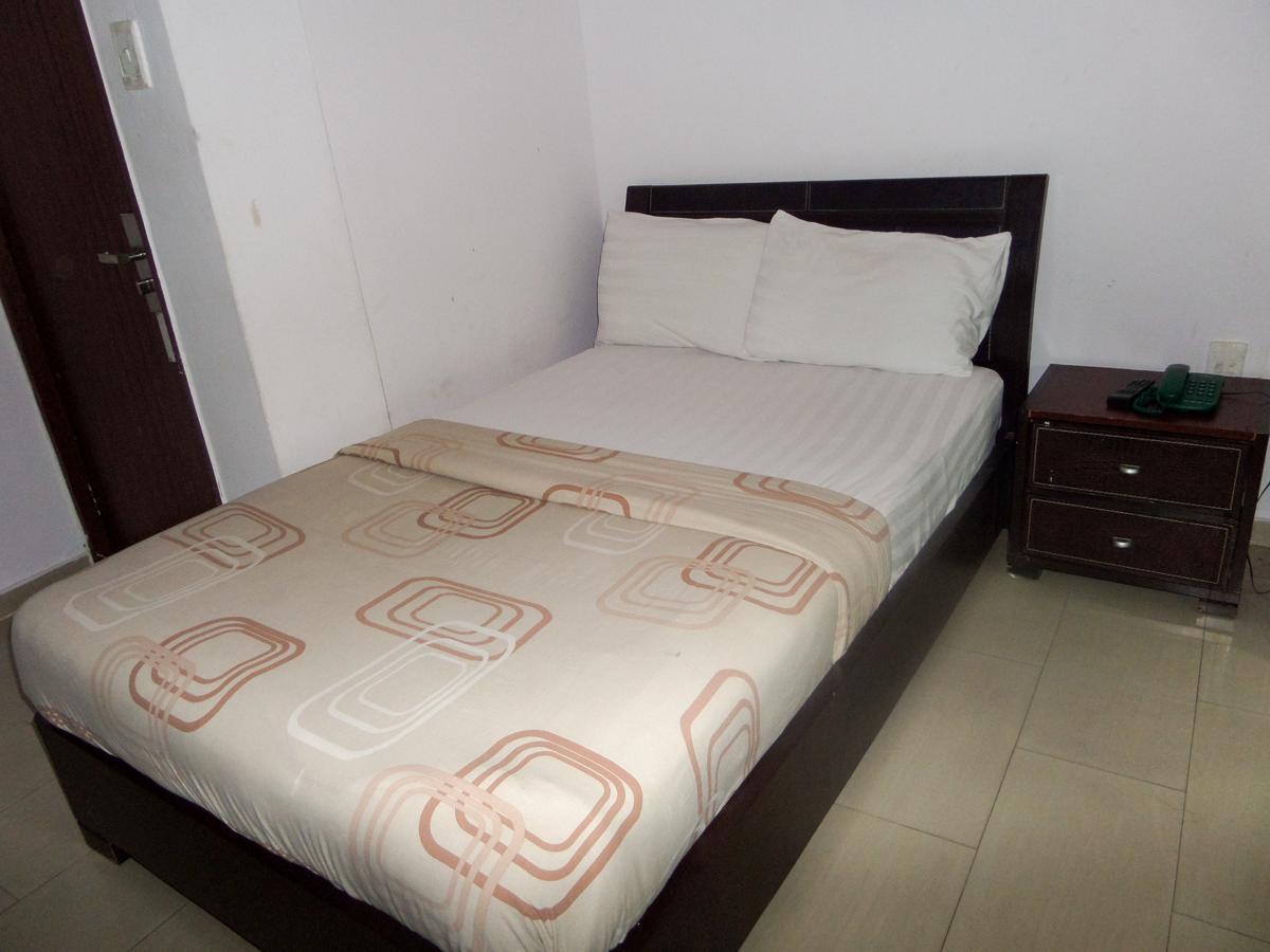 Theodawn Hotels @ Suite 29 Ikeja Zewnętrze zdjęcie