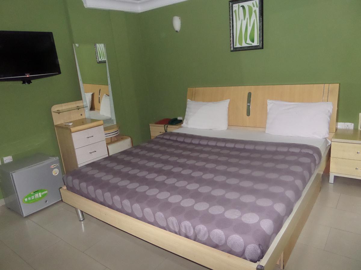Theodawn Hotels @ Suite 29 Ikeja Zewnętrze zdjęcie