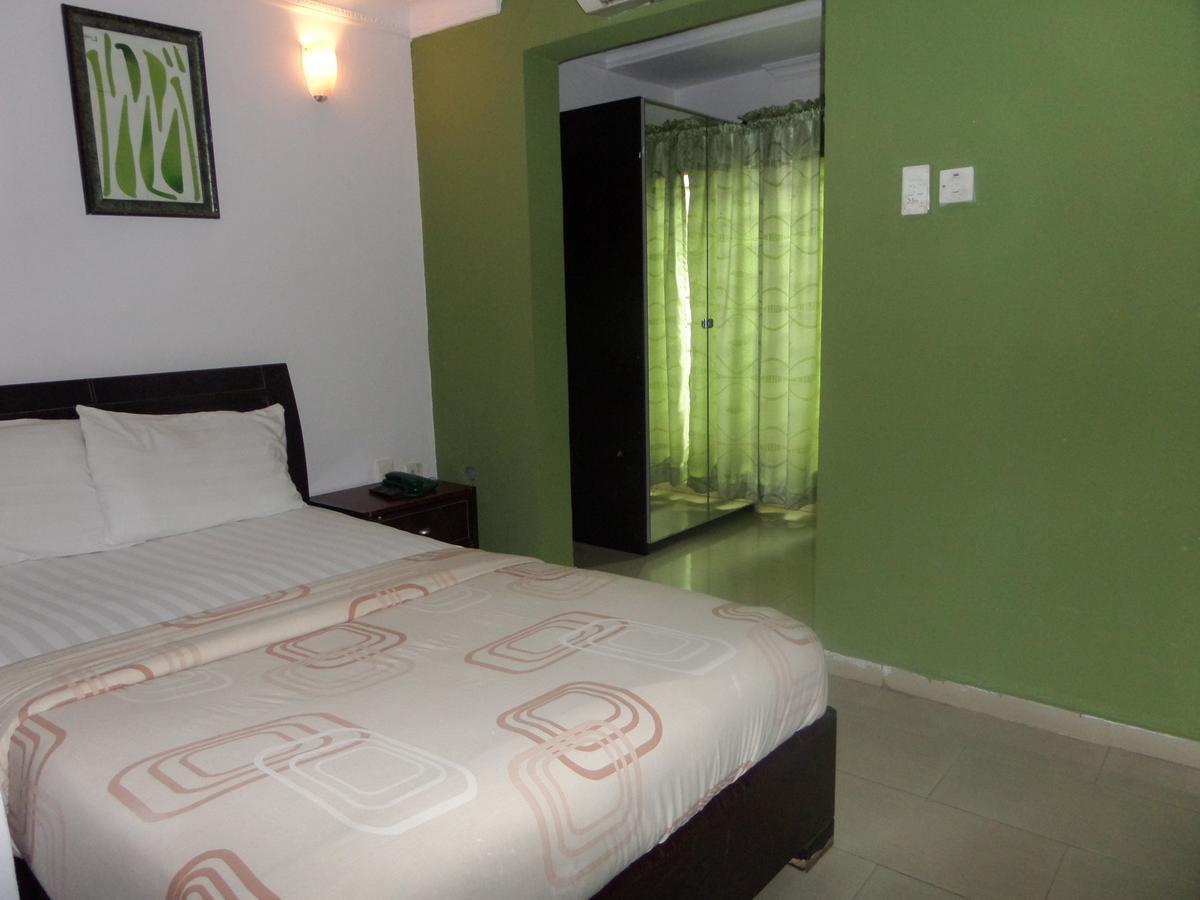 Theodawn Hotels @ Suite 29 Ikeja Zewnętrze zdjęcie