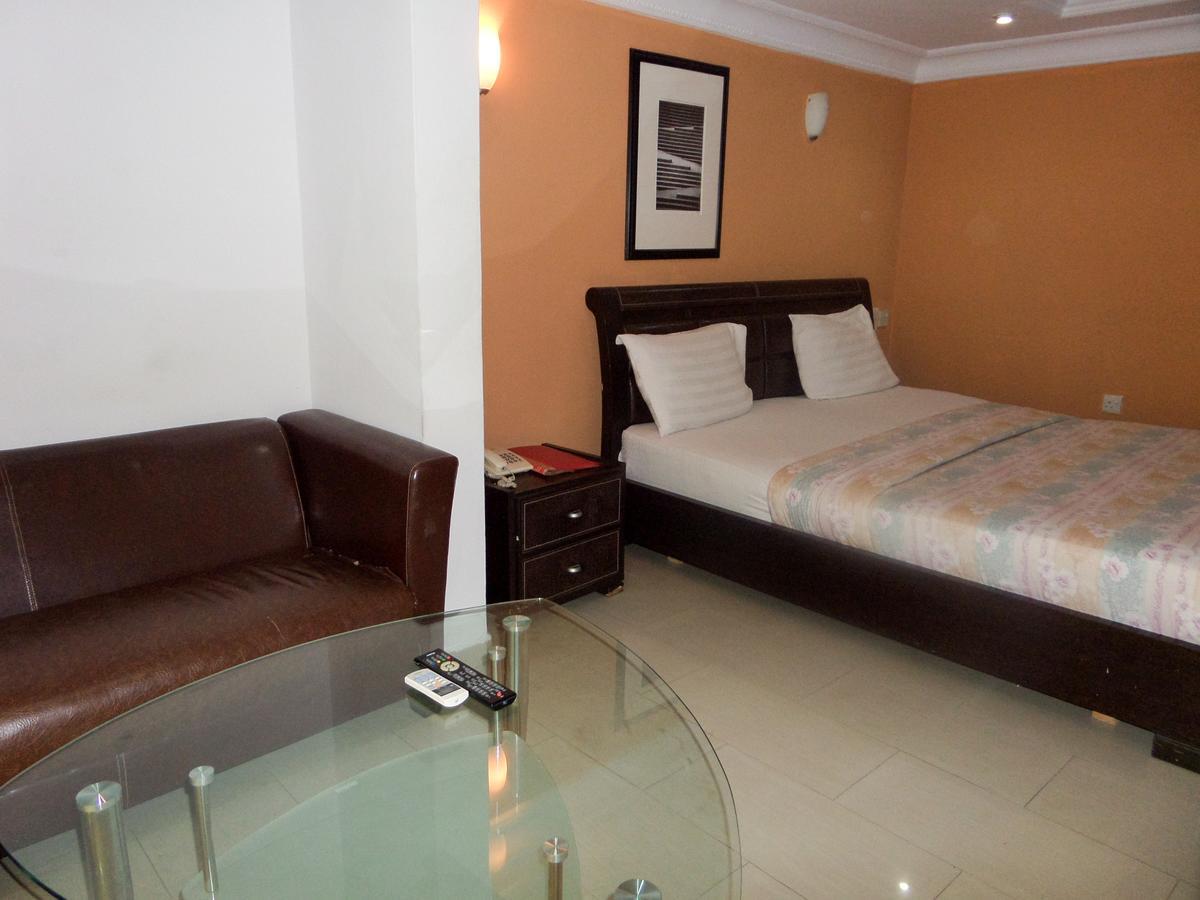 Theodawn Hotels @ Suite 29 Ikeja Zewnętrze zdjęcie