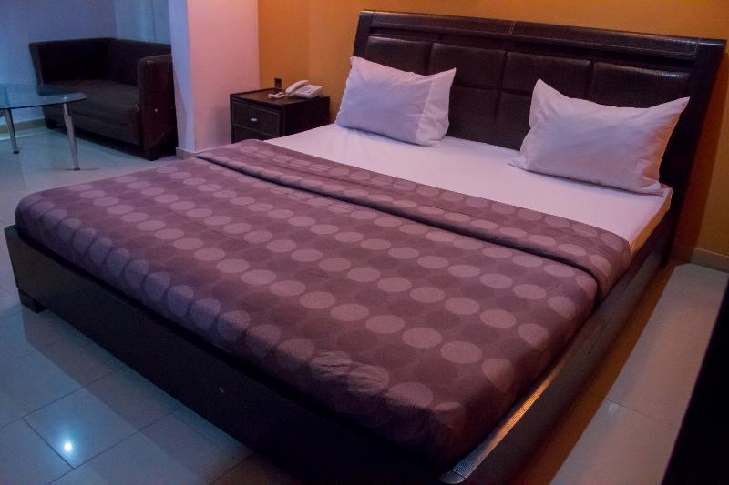 Theodawn Hotels @ Suite 29 Ikeja Zewnętrze zdjęcie