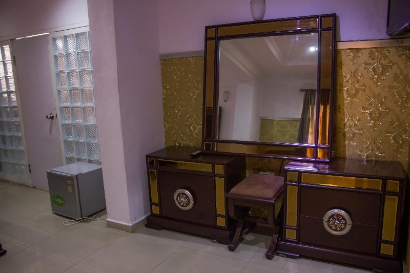 Theodawn Hotels @ Suite 29 Ikeja Zewnętrze zdjęcie