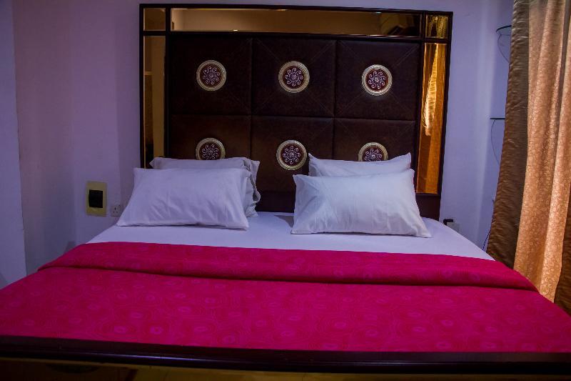 Theodawn Hotels @ Suite 29 Ikeja Zewnętrze zdjęcie