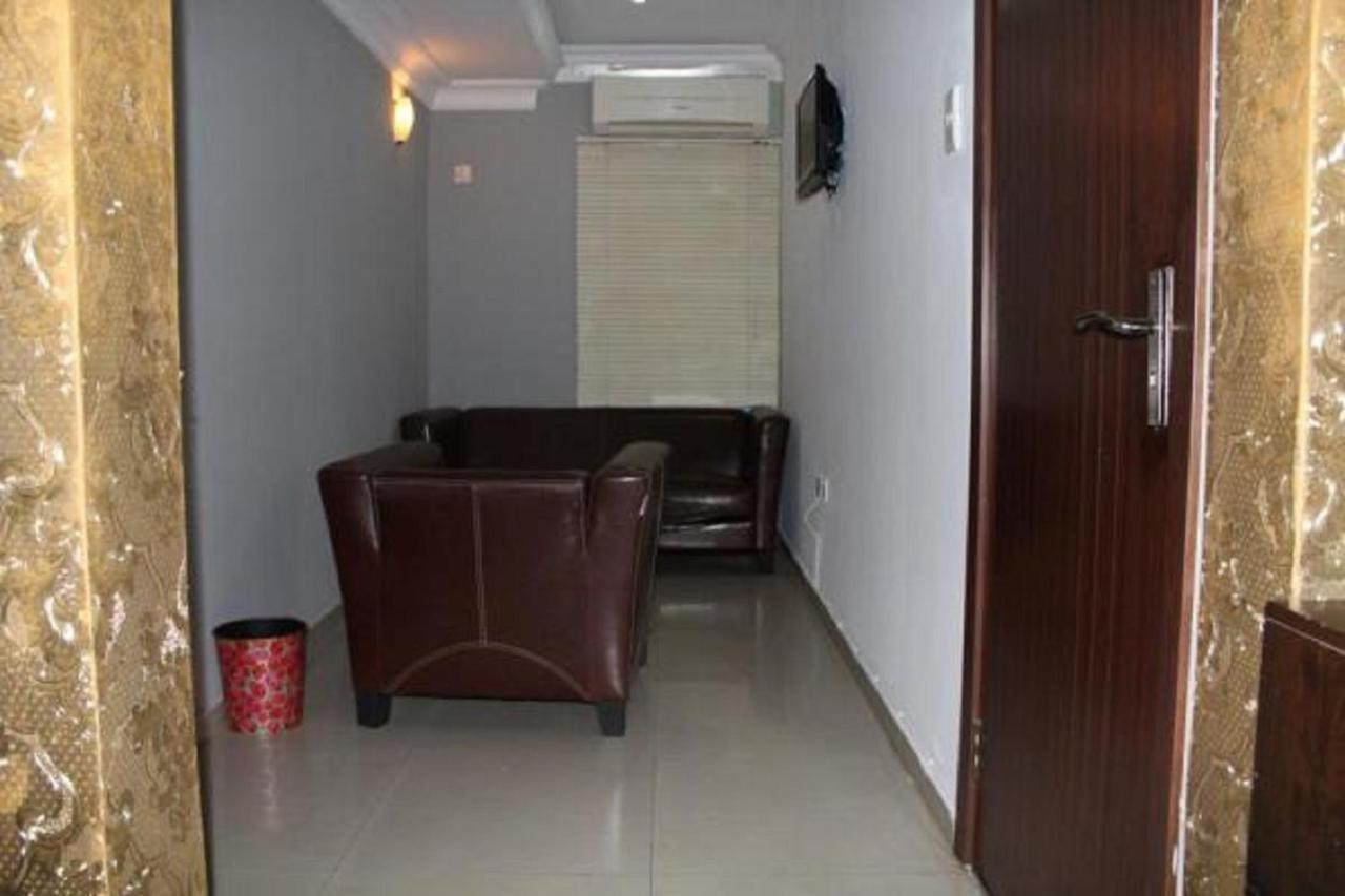 Theodawn Hotels @ Suite 29 Ikeja Zewnętrze zdjęcie