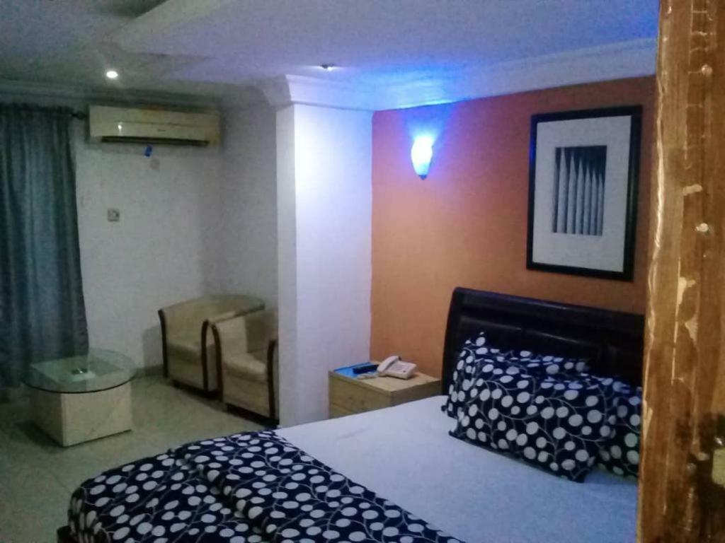 Theodawn Hotels @ Suite 29 Ikeja Zewnętrze zdjęcie